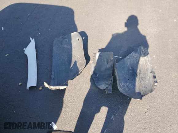 ✅ 2017 Kia Sorento EX • VIN: 5XYPH4A51HG235277 • Lot: 91072335. Wystawiony na Copart z przebiegiem 193 623 mil. Bezpłatny archiwum sprzedaży aukcyjnych z USA i szczegółowy raport historii pojazdu na DreamBid. Zdjęcie 13.