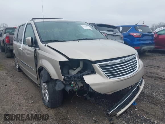 ✅ 2015 Chrysler Town & Country Touring • VIN: 2C4RC1BG6FR565236 • Лот: 43517076. Опубликован ранее на IAAI с пробегом 186 548 миль. Бесплатный доступ к архиву аукционных продаж из США и подробный отчёт об истории автомобиля на DreamBid. Изображение 6.