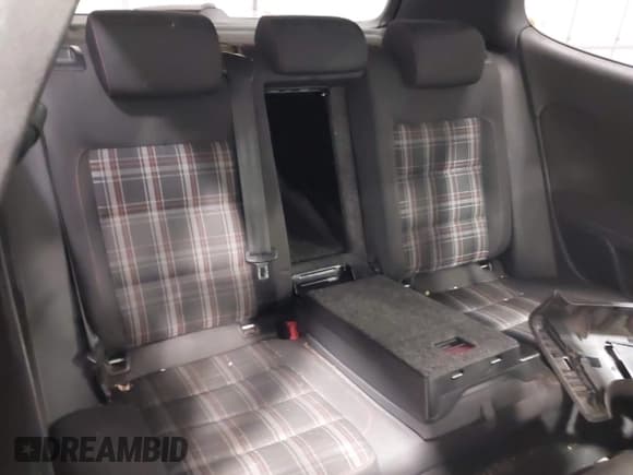 ✅ 2010 Volkswagen Golf GTI • VIN: WVWFD7AJ9AW182407 • Lot: 43691362. Listed on IAAI with 104,468 mi. Free auction sales archive from the USA and detailed vehicle history report at DreamBid. Image 8.