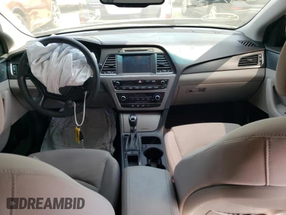 ✅ 2017 Hyundai Sonata Sport • VIN: 5NPE34AF0HH545492 • Lot: 55902892. Listed on Copart with 86,312 mi. Free auction sales archive from the USA and detailed vehicle history report at DreamBid. Image 9.