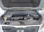 ✅ 2019 Kia Sorento L • VIN: 5XYPG4A38KG598250 • Lot: 43710805. Wystawiony na IAAI z przebiegiem 85 019 mil. Bezpłatny archiwum sprzedaży aukcyjnych z USA i szczegółowy raport historii pojazdu na DreamBid. Zdjęcie 10.