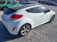 ✅ 2013 Hyundai Veloster w/Black Int • VIN: KMHTC6AD5DU104972 • Lot: 40518357. Wystawiony na IAAI z przebiegiem 191 284 mil. Bezpłatny archiwum sprzedaży aukcyjnych z USA i szczegółowy raport historii pojazdu na DreamBid. Zdjęcie 4.