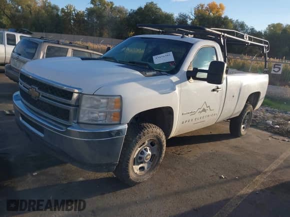 2011 Chevrolet Silverado 2500HD Work Truck z VIN 1GC0KVCG8BZ403514, wystawiony jako IAAI lot #43476303 z przebiegiem 224 583 mil mil oraz . Historia ofert i sprzedaży dostępna na DreamBid. Obrazek 19.