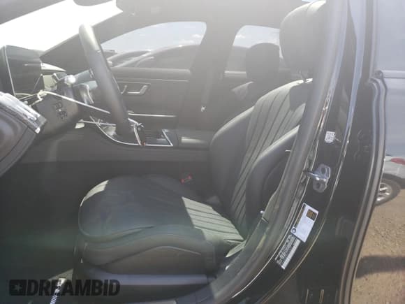 ✅ 2023 Mercedes-Benz S 500 • VIN: W1K6G6DB3PA167662 • Lot: 47971153. Wystawiony na Copart z przebiegiem Nie podano. Bezpłatny archiwum sprzedaży aukcyjnych z USA i szczegółowy raport historii pojazdu na DreamBid. Zdjęcie 7.