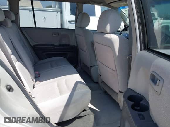 2001 Toyota Highlander с VIN JTEGD21A910012649, выставлен на аукционе IAAI как лот 42570548 с пробегом 255 438 миль миль и . История ставок и продаж доступна на DreamBid. Изображение 8.