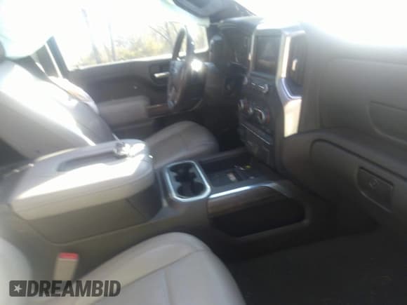 ✅ 2020 Chevrolet Silverado 1500 RST • VIN: 1GCUYEED0LZ117225 • Lot: 41734357. Wystawiony na IAAI z przebiegiem 75 279 mil. Bezpłatny archiwum sprzedaży aukcyjnych z USA i szczegółowy raport historii pojazdu na DreamBid. Zdjęcie 5.