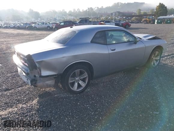 ✅ 2016 Dodge Challenger SXT Plus • VIN: 2C3CDZAG0GH119288 • Лот: 43382821. Опубликован ранее на IAAI с пробегом 129 716 миль. Бесплатный доступ к архиву аукционных продаж из США и подробный отчёт об истории автомобиля на DreamBid. Изображение 4.