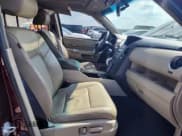 ✅ 2010 Honda Pilot EX-L • VIN: 5FNYF3H50AB013076 • Lot: 72051815. Listed on Copart with 246,913 mi. Free auction sales archive from the USA and detailed vehicle history report at DreamBid. Image 7.