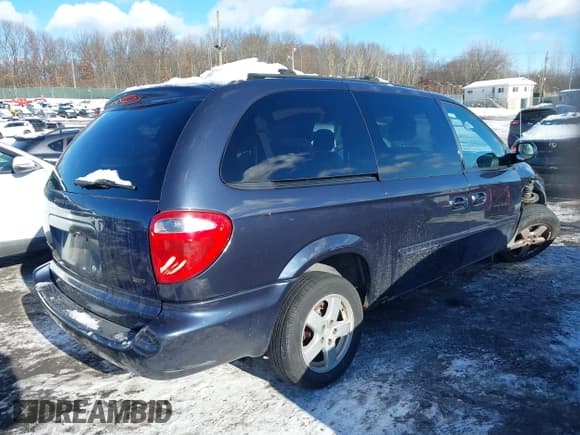 ✅ 2007 Dodge Grand Caravan SXT • VIN: 2D4GP44L37R281106 • Lot: 43923267. Listed on IAAI with 132,332 mi. Free auction sales archive from the USA and detailed vehicle history report at DreamBid. Image 4.