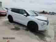 2023 Mitsubishi Outlander SEL with VIN JA4J3VA80PZ049082, listed as a Copart auction lot 70185515 with 30,713 mi miles and Salvage title. Bid and sale history available at DreamBid. Image 4.