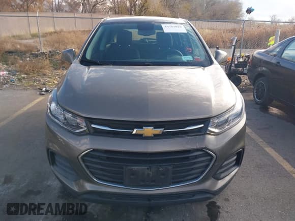 ✅ 2021 Chevrolet Trax LS • VIN: KL7CJNSB1MB358513 • Lot: 43753020. Listed on IAAI with 37,049 mi. Free auction sales archive from the USA and detailed vehicle history report at DreamBid. Image 12.