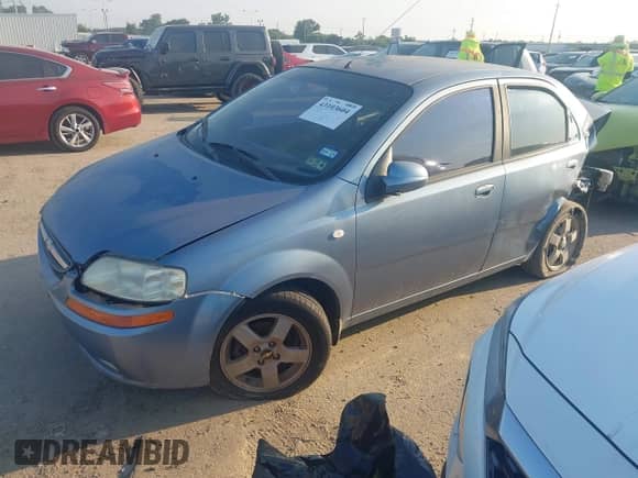 2006 Chevrolet Aveo LT z VIN KL1TG56666B600429, wystawiony jako IAAI lot #43103604 z przebiegiem 83 477 mil mil oraz . Historia ofert i sprzedaży dostępna na DreamBid. Obrazek 17.