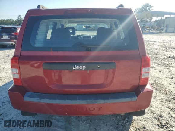 ✅ 2008 Jeep Patriot Sport • VIN: 1J8FT28098D714899 • Lot: 70204505. Wystawiony na Copart z przebiegiem 62 182 mil. Bezpłatny archiwum sprzedaży aukcyjnych z USA i szczegółowy raport historii pojazdu na DreamBid. Zdjęcie 6.