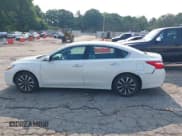 ✅ 2017 Nissan Altima SV • VIN: 1N4AL3AP1HC126067 • Лот: 42388230. Опубликован ранее на IAAI с пробегом 194 766 миль. Бесплатный доступ к архиву аукционных продаж из США и подробный отчёт об истории автомобиля на DreamBid. Изображение 14.