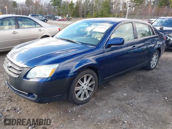 ✅ 2006 Toyota Avalon XL • VIN: 4T1BK36B46U131359 • Lot: 43685945. Wystawiony na IAAI z przebiegiem 265 450 mil. Bezpłatny archiwum sprzedaży aukcyjnych z USA i szczegółowy raport historii pojazdu na DreamBid. Zdjęcie 2.