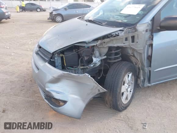 2005 Toyota Sienna LE z VIN 5TDZA23CX5S339231, wystawiony jako IAAI lot #43477645 z przebiegiem 205 064 mil mil oraz . Historia ofert i sprzedaży dostępna na DreamBid. Obrazek 6.