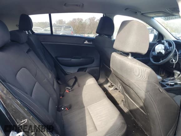 ✅ 2020 Kia Sportage LX • VIN: KNDPM3AC1L7834402 • Lot: 92320865. Wystawiony na Copart z przebiegiem 76 652 mil. Bezpłatny archiwum sprzedaży aukcyjnych z USA i szczegółowy raport historii pojazdu na DreamBid. Zdjęcie 11.