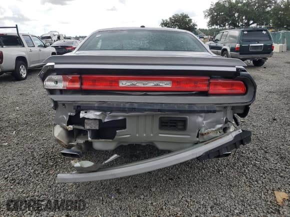 ✅ 2014 Dodge Challenger SXT • VIN: 2C3CDYAG7EH133342 • Lot: 59861964. Wystawiony na Copart z przebiegiem 85 733 mil. Bezpłatny archiwum sprzedaży aukcyjnych z USA i szczegółowy raport historii pojazdu na DreamBid. Zdjęcie 6.