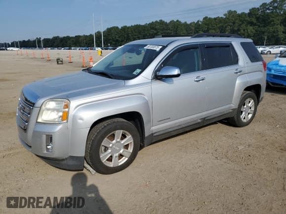 ✅ 2013 GMC Terrain SLT • VIN: 2GKFLUE3XD6394782 • Lot: 80703875. Wystawiony na Copart z przebiegiem 212 803 mil. Bezpłatny archiwum sprzedaży aukcyjnych z USA i szczegółowy raport historii pojazdu na DreamBid. Zdjęcie 1.