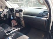 ✅ 2013 Toyota 4Runner SR5 • VIN: JTEZU5JR3D5059053 • Lot: 43048499. Wystawiony na IAAI z przebiegiem 195 654 mil. Bezpłatny archiwum sprzedaży aukcyjnych z USA i szczegółowy raport historii pojazdu na DreamBid. Zdjęcie 5.