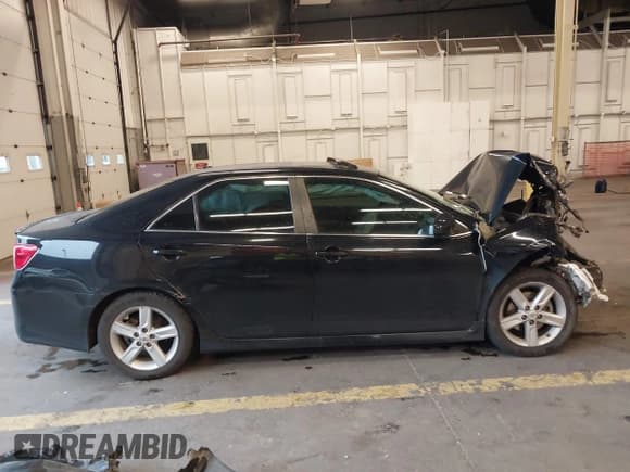 ✅ 2012 Toyota Camry LE • VIN: 4T1BF1FK1CU010972 • Lot: 43530554. Listed on IAAI with 273,633 mi. Free auction sales archive from the USA and detailed vehicle history report at DreamBid. Image 14.