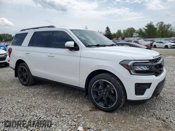 ✅ 2024 Ford Expedition Limited • VIN: 1FMJU2A80REA78394 • Lot: 55051285. Listed on Copart with 7,920 mi. Free auction sales archive from the USA and detailed vehicle history report at DreamBid. Image 4.
