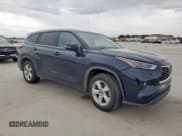 ✅ 2022 Toyota Highlander Hybrid LE • VIN: 5TDZARAH9NS516276 • Lot: 63685605. Listed on Copart with 84,719 mi. Free auction sales archive from the USA and detailed vehicle history report at DreamBid. Image 4.