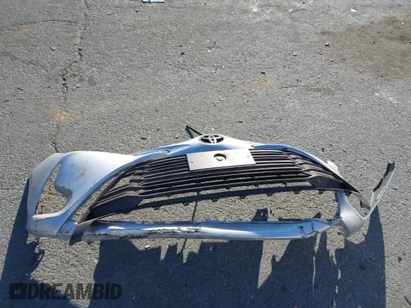 ✅ 2018 Toyota Yaris L • VIN: VNKJTUD37JA091357 • Lot: 43663317. Listed on IAAI with 94,241 mi. Free auction sales archive from the USA and detailed vehicle history report at DreamBid. Image 12.