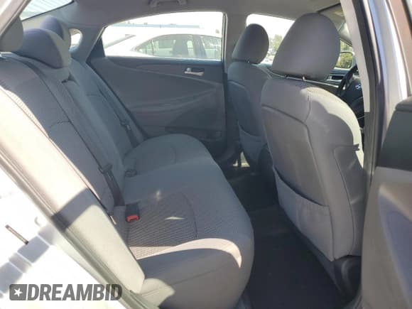 ✅ 2012 Hyundai Sonata GLS • VIN: 5NPEB4AC5CH458446 • Lot: 73738514. Listed on Copart with 125,654 mi. Free auction sales archive from the USA and detailed vehicle history report at DreamBid. Image 10.