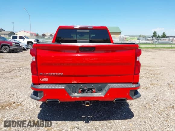 ✅ 2020 Chevrolet Silverado 1500 RST • VIN: 3GCUYEED1LG126855 • Lot: 42819335. Wystawiony na IAAI z przebiegiem 82 684 mil. Bezpłatny archiwum sprzedaży aukcyjnych z USA i szczegółowy raport historii pojazdu na DreamBid. Zdjęcie 16.