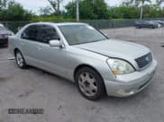 ✅ 2001 Lexus LS 430 • VIN: JTHBN30FX10043759 • Лот: 43102804. Опубликован ранее на IAAI с пробегом 194 808 миль. Бесплатный доступ к архиву аукционных продаж из США и подробный отчёт об истории автомобиля на DreamBid. Изображение 1.