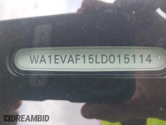 ✅ 2020 Audi Q8 Premium Plus • VIN: WA1EVAF15LD015114 • Lot: 42072528. Listed on IAAI with 37,508 mi. Free auction sales archive from the USA and detailed vehicle history report at DreamBid. Image 9.