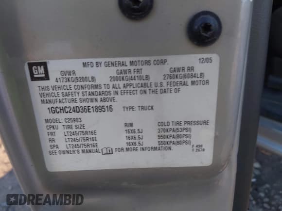 ✅ 2006 Chevrolet Silverado 2500HD Work Truck • VIN: 1GCHC24D36E189516 • Lot: 43599165. Wystawiony na IAAI z przebiegiem 211 732 mil. Bezpłatny archiwum sprzedaży aukcyjnych z USA i szczegółowy raport historii pojazdu na DreamBid. Zdjęcie 9.