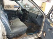 ✅ 1993 Nissan Frontier • VIN: 1N6SD11S7PC323101 • Lot: 41515027. Listed on IAAI with 178,818 mi. Free auction sales archive from the USA and detailed vehicle history report at DreamBid. Image 5.