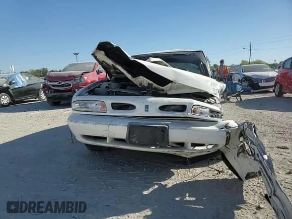 ✅ 1996 Oldsmobile 88 1SA • VIN: 1G3HN52K4T4810289 • Lot: 74286034. Wystawiony na Copart z przebiegiem Nie podano. Bezpłatny archiwum sprzedaży aukcyjnych z USA i szczegółowy raport historii pojazdu na DreamBid. Zdjęcie 10.