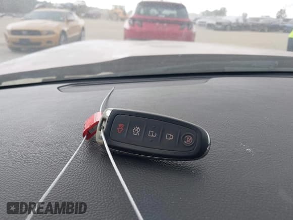 ✅ 2018 Ford Taurus SEL • VIN: 1FAHP2E85JG108928 • Lot: 43044930. Listed on IAAI with 113,423 mi. Free auction sales archive from the USA and detailed vehicle history report at DreamBid. Image 11.