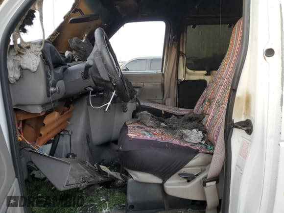 ✅ 1997 Ford Econoline Wagon XL • VIN: 1FBJS31L7VHA71427 • Lot: 85166664. Wystawiony na Copart z przebiegiem Nie podano. Bezpłatny archiwum sprzedaży aukcyjnych z USA i szczegółowy raport historii pojazdu na DreamBid. Zdjęcie 7.