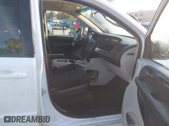 ✅ 2015 Dodge Grand Caravan SXT • VIN: 2C4RDGCG8FR652506 • Lot: 43775351. Listed on IAAI with 170,816 mi. Free auction sales archive from the USA and detailed vehicle history report at DreamBid. Image 5.