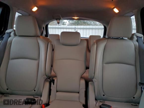 ✅ 2019 Honda Odyssey EX-L • VIN: 5FNRL6H77KB138061 • Lot: 94051615. Listed on Copart with 77,906 mi. Free auction sales archive from the USA and detailed vehicle history report at DreamBid. Image 10.