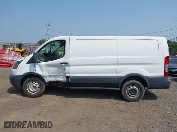 ✅ 2015 Ford Transit Cargo • VIN: 1FTNR1YM6FKB00237 • Лот: 41881887. Опубликован ранее на IAAI с пробегом 97 274 миль. Бесплатный доступ к архиву аукционных продаж из США и подробный отчёт об истории автомобиля на DreamBid. Изображение 14.
