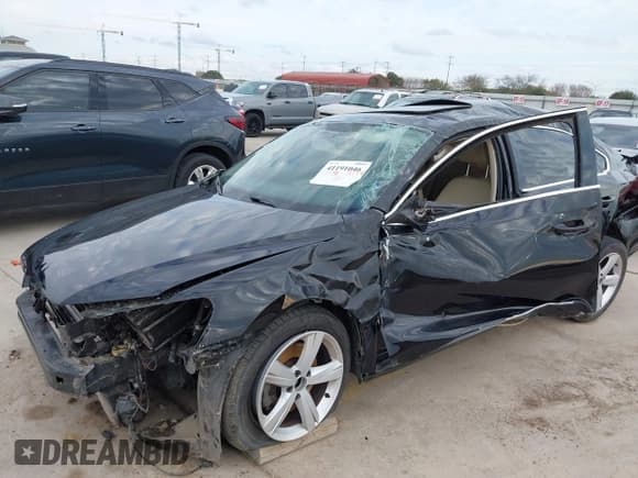 ✅ 2012 Volkswagen Passat SE • VIN: 1VWBN7A31CC104900 • Lot: 41191046. Listed on IAAI with 117,079 mi. Free auction sales archive from the USA and detailed vehicle history report at DreamBid. Image 6.