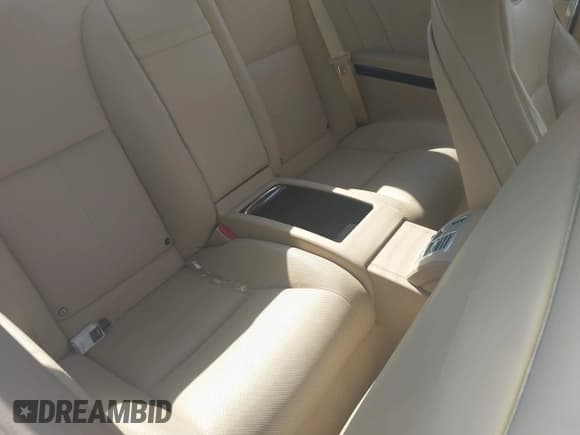 ✅ 2008 Mercedes-Benz CL 550 • VIN: WDDEJ71X38A012792 • Lot: 43509208. Wystawiony na IAAI z przebiegiem 164 343 mil. Bezpłatny archiwum sprzedaży aukcyjnych z USA i szczegółowy raport historii pojazdu na DreamBid. Zdjęcie 8.