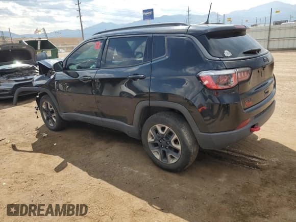 ✅ 2018 Jeep Compass Trailhawk • VIN: 3C4NJDDB6JT403894 • Lot: 71700245. Wystawiony na Copart z przebiegiem 112 187 mil. Bezpłatny archiwum sprzedaży aukcyjnych z USA i szczegółowy raport historii pojazdu na DreamBid. Zdjęcie 2.