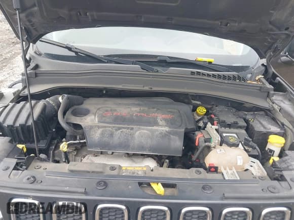 ✅ 2018 Jeep Renegade Latitude • VIN: ZACCJBBB1JPG87201 • Lot: 43399830. Listed on IAAI with 121,071 mi. Free auction sales archive from the USA and detailed vehicle history report at DreamBid. Image 10.