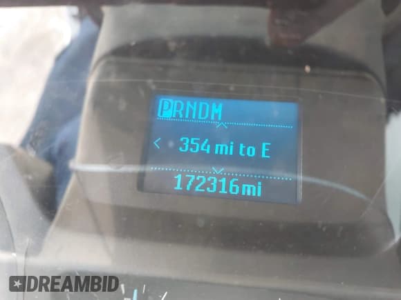 ✅ 2017 Ford Transit • VIN: 1FTYR2ZM3HKA11391 • Lot: 41932281. Wystawiony na IAAI z przebiegiem 172 316 mil. Bezpłatny archiwum sprzedaży aukcyjnych z USA i szczegółowy raport historii pojazdu na DreamBid. Zdjęcie 15.