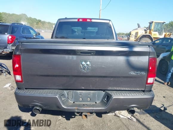 ✅ 2017 Ram 1500 Tradesman • VIN: 1C6RR7FT7HS614493 • Lot: 43364169. Wystawiony na IAAI z przebiegiem 168 049 mil. Bezpłatny archiwum sprzedaży aukcyjnych z USA i szczegółowy raport historii pojazdu na DreamBid. Zdjęcie 17.