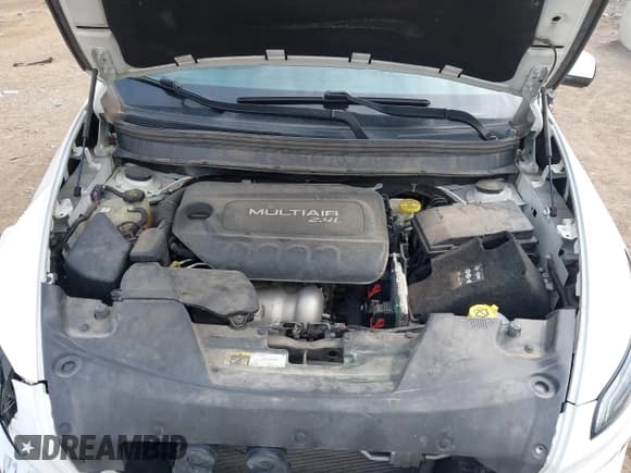 ✅ 2018 Jeep Cherokee Limited • VIN: 1C4PJMDB0JD598244 • Lot: 42495342. Wystawiony na IAAI z przebiegiem Nie podano. Bezpłatny archiwum sprzedaży aukcyjnych z USA i szczegółowy raport historii pojazdu na DreamBid. Zdjęcie 10.