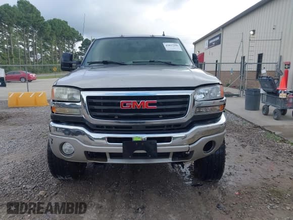 ✅ 2007 GMC Sierra 2500HD SLE1 • VIN: 1GTHK23DX7F166914 • Lot: 42827296. Listed on IAAI with 328,521 mi. Free auction sales archive from the USA and detailed vehicle history report at DreamBid. Image 12.