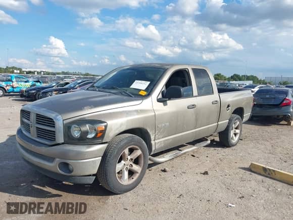 2008 Dodge 1500 SLT с VIN 1D7HA18N28J151990, выставлен на аукционе IAAI как лот 43390212 с пробегом 276 007 миль миль и . История ставок и продаж доступна на DreamBid. Изображение 2.