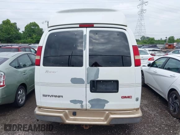 ✅ 2005 GMC Savana Cargo YF7 Upfitter • VIN: 1GDFG15TX51100456 • Lot: 42711052. Listed on IAAI with 256,014 mi. Free auction sales archive from the USA and detailed vehicle history report at DreamBid. Image 16.